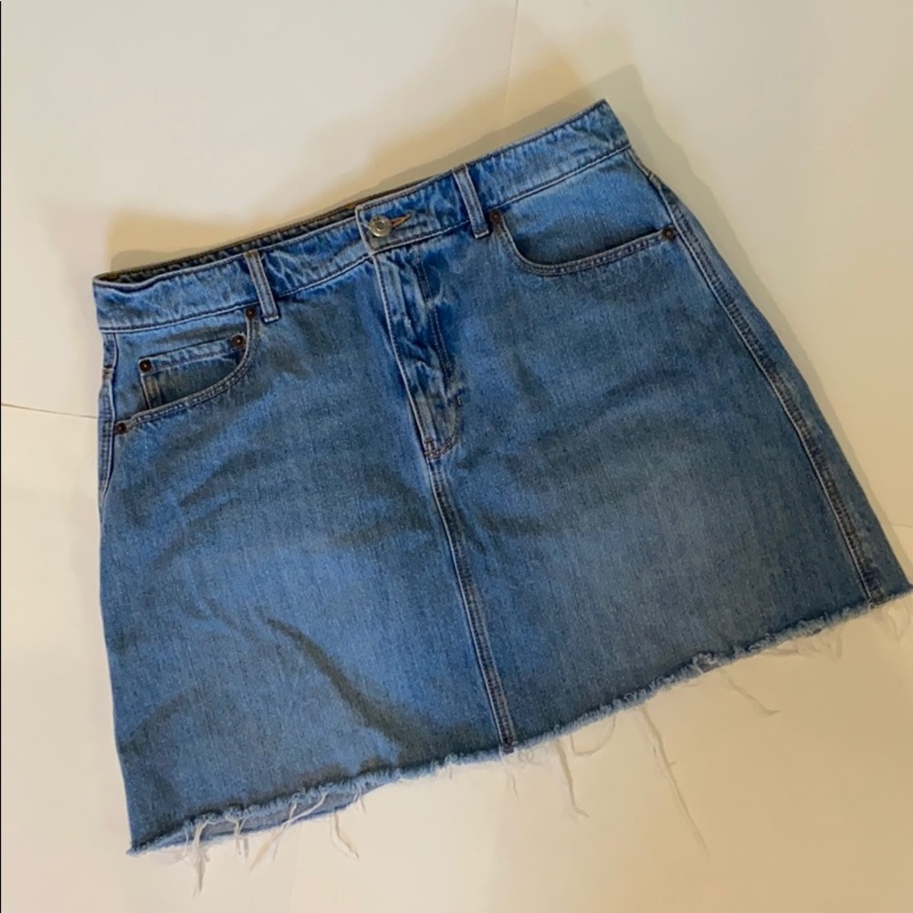 Medium wash denim skirt